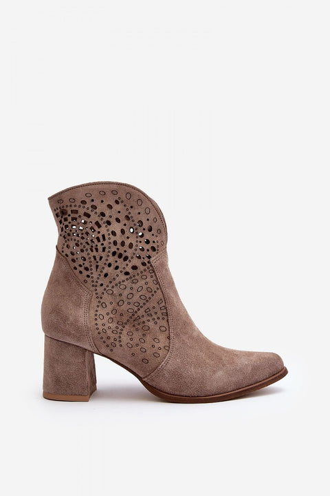 Heel boots Step in style